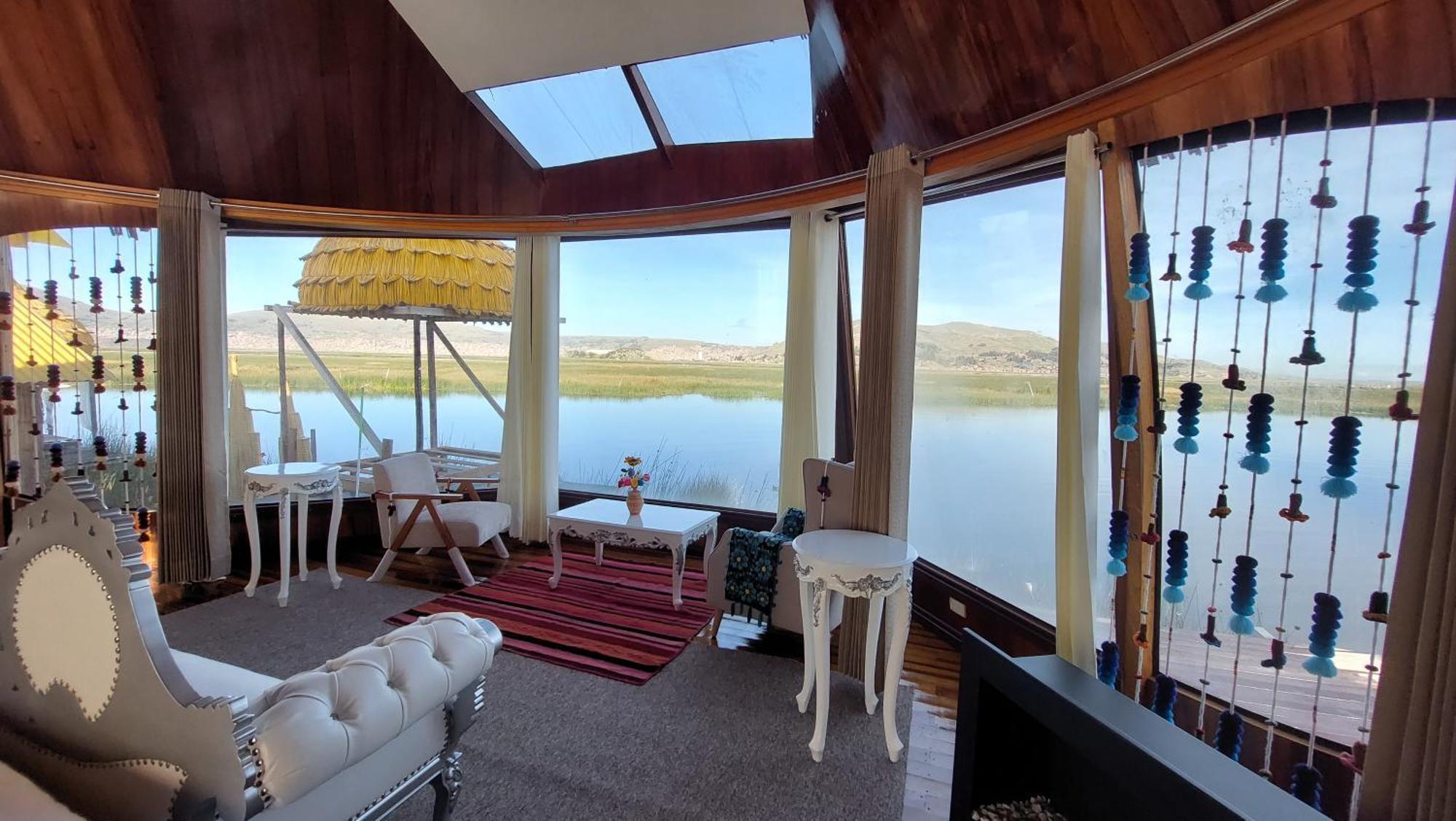 Uros Lodge Peru Puno Exterior photo